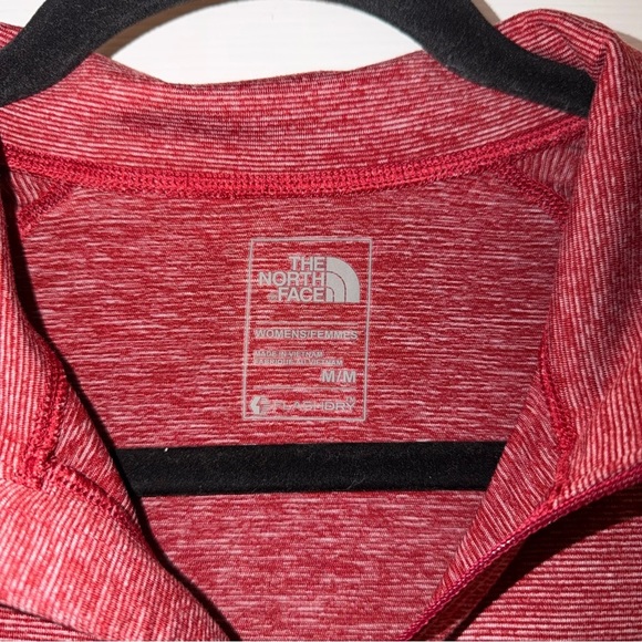 The North Face Motivation Stripe 1/4 zip - Picture 3 of 4